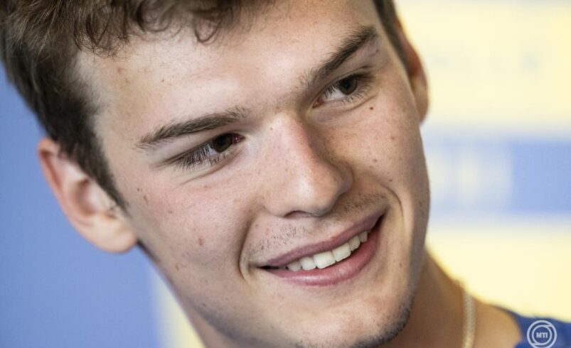 Kós Hubert világcsúcsot úszott 200 méter háton