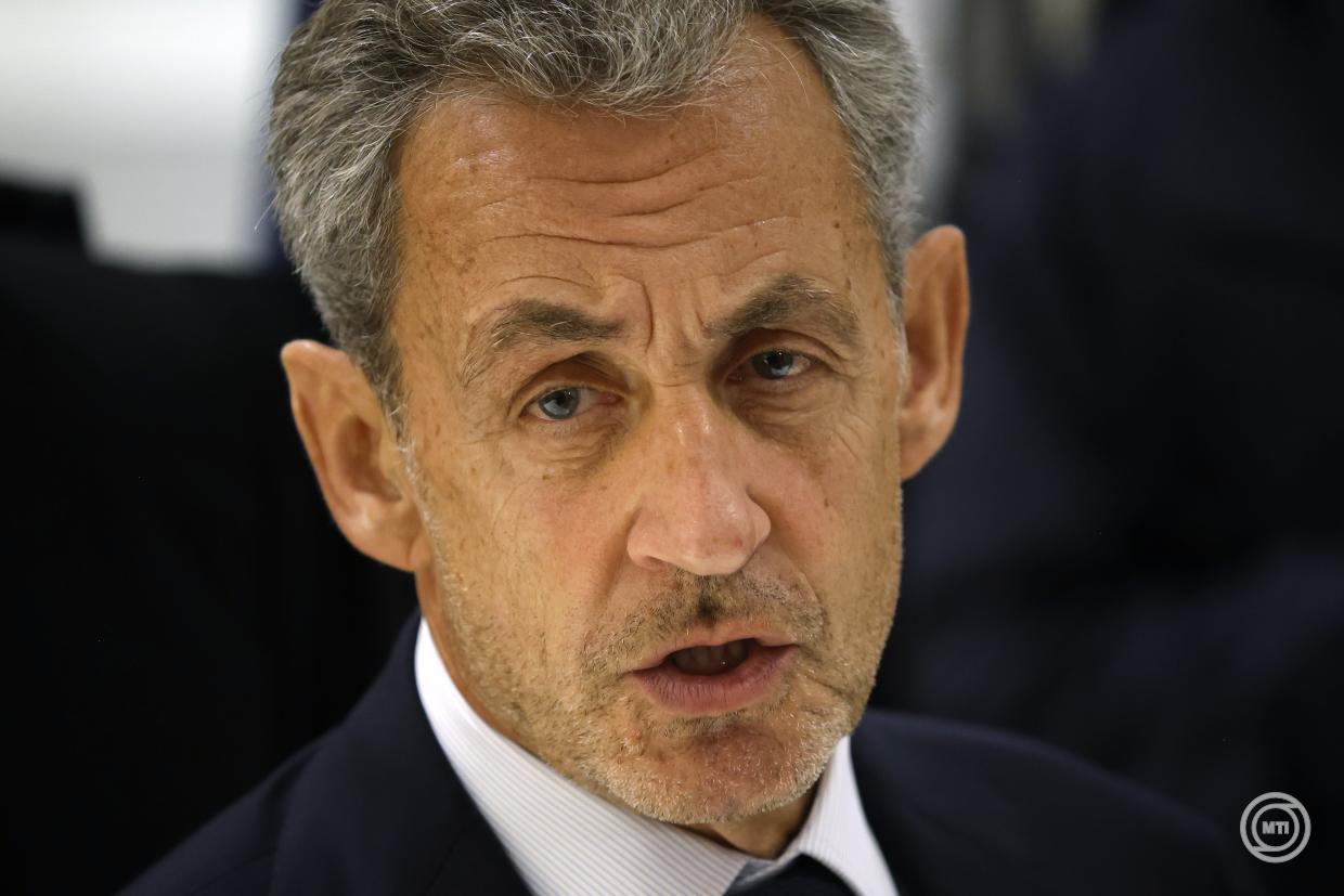Halálosan megfenyegették Nicolas Sarkozy volt francia elnököt a börtönben